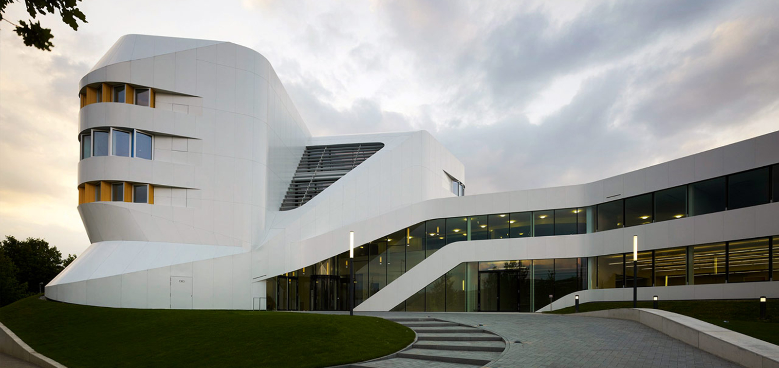 Штутгарт университет Германии архитектура